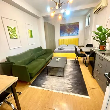 Cheerful With A Warm Vibe Vakantiehuis Tirana